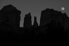 Full-Moon-at-Cathedral-Rock